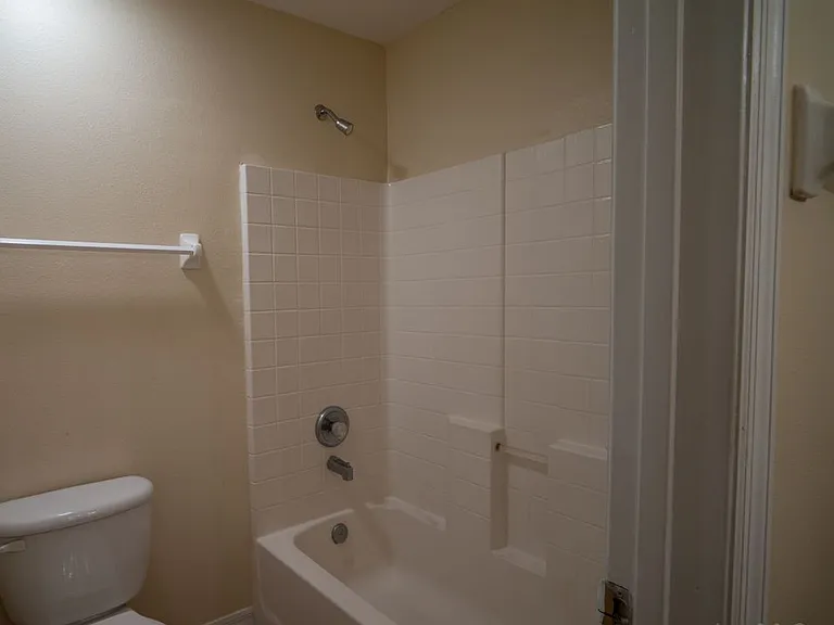 2136 Shadow Creek Dr — Photo 15