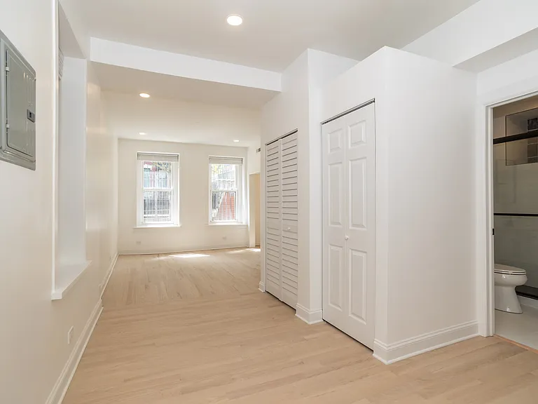 1247 N Cleaver St #R — Photo 8