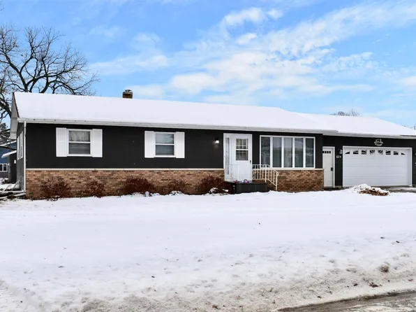 624 7th St W, Wabasha, MN 55981