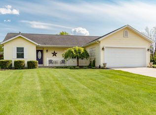 5867 Castleton Ln, Kalamazoo, MI 49009