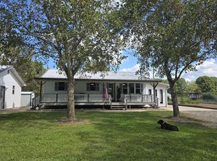 7078 Crisptown Rd, Mountain Grove, MO 65711