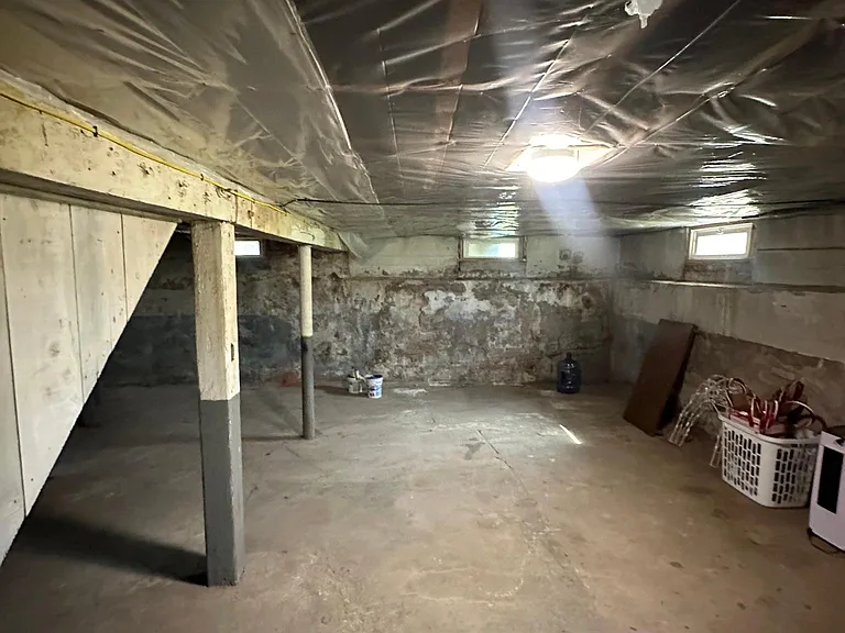 18 Maple St — Photo 17