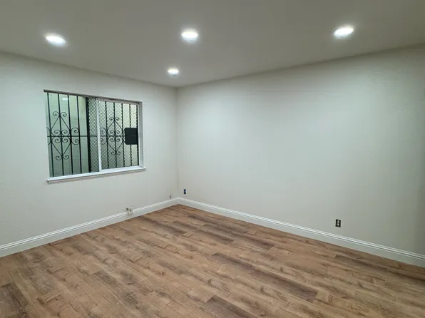206 Holloway Ave APT 2, San Francisco, CA 94112
