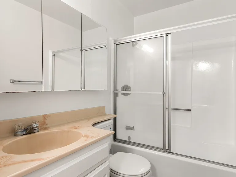 1823 Pelham Ave #1 — Photo 8