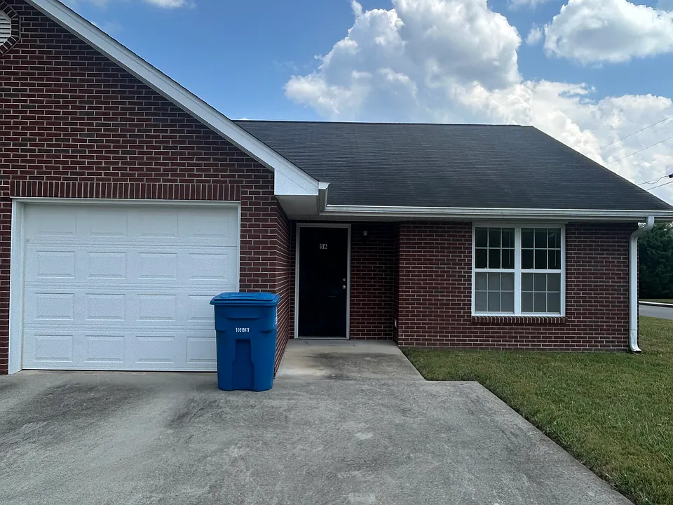 56 Parkers Pointe Dr