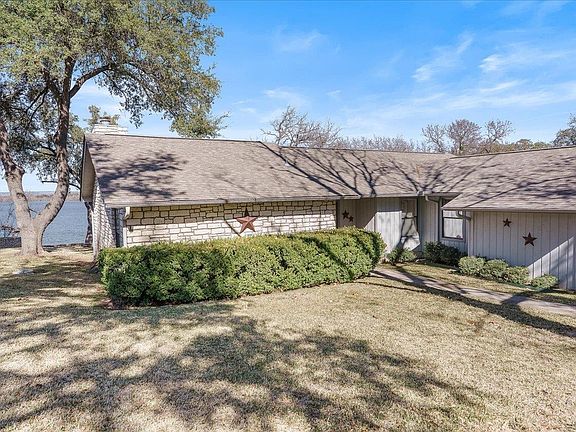 2nd image of 400 Blue Ridge Circle