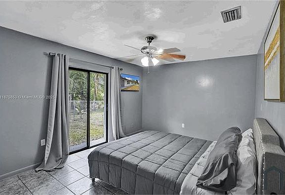 4th image of 5807 SW 27th St