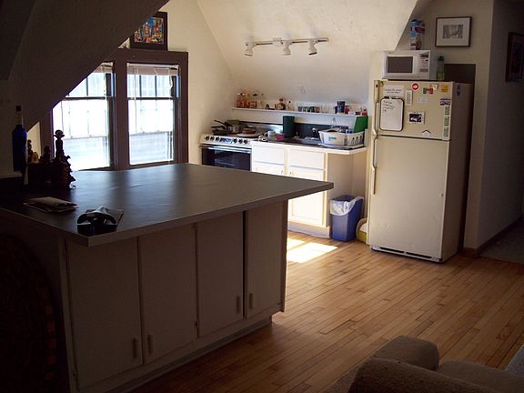 3rd image of 708-A E Brady St