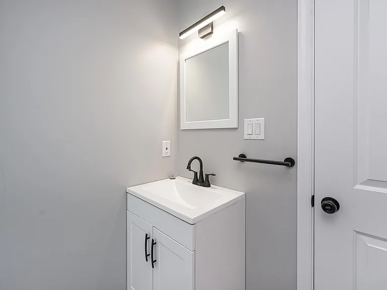 333 Daly St — Photo 17