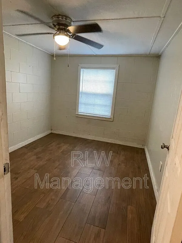1 bed, 1.0 bath, 500 sqft, $1,000 — Photo 4