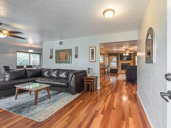 4th image of 6620 Renee Ave NE