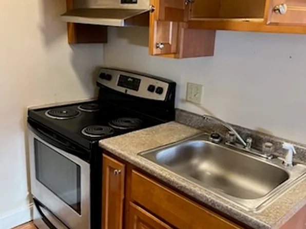 66 W Hollis St, Nashua, NH