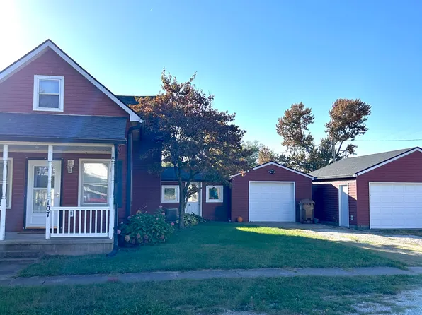 107 S 3rd St, New Market, IN 47965