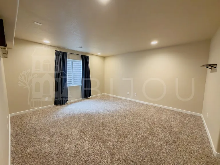 7356 Big Prairie Ct — Photo 19