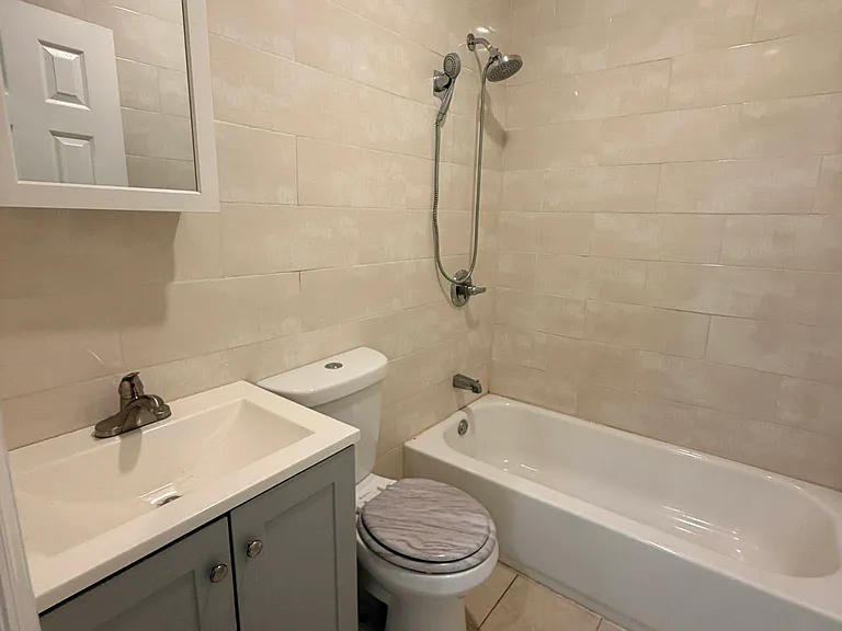 3708 Dyre Ave #1 — Photo 12