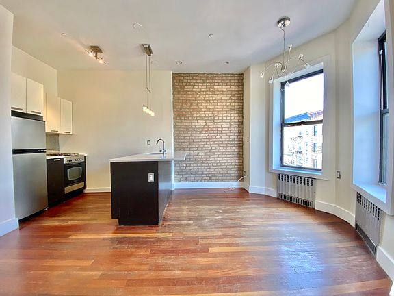 5th image of 171 Rogers Ave #2G