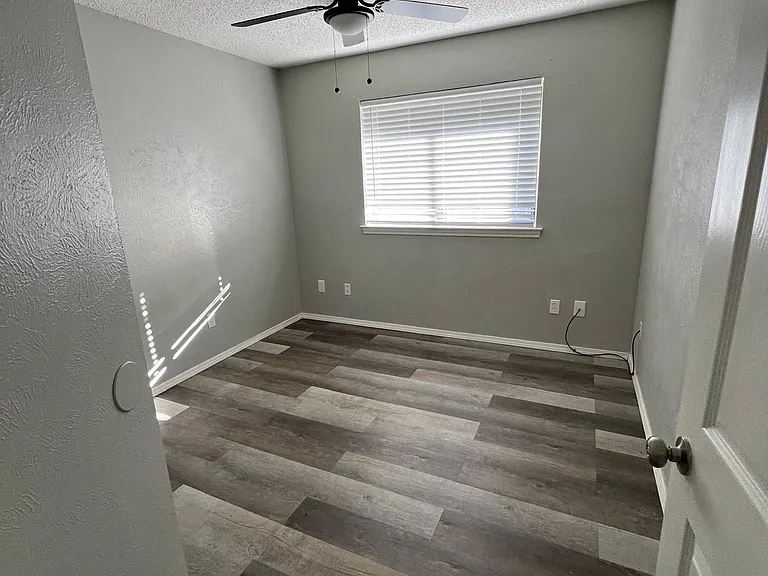 11912 Garden Terrace Dr — Photo 6