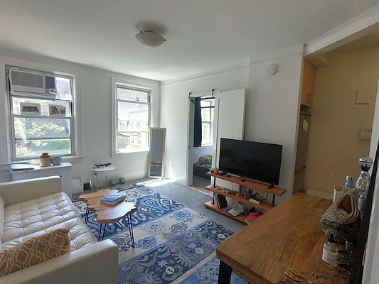 Rented by Compass | media 20