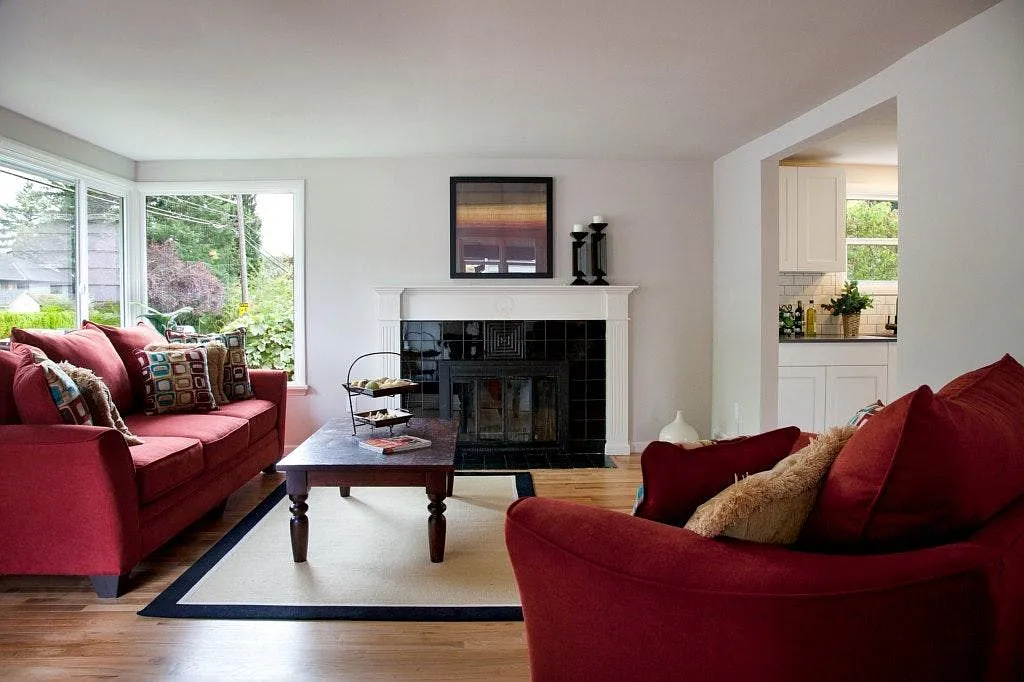 827 NE 115th Street — Photo 2