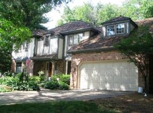 627 E Bailey Rd, Naperville, IL 60565