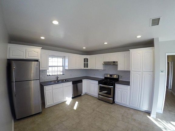 3rd image of 1040 W 97th St