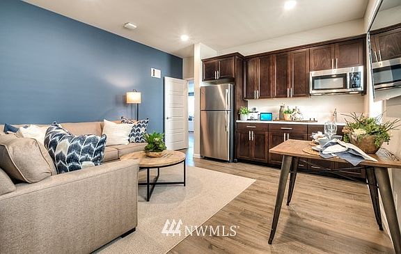 3rd image of 32562 SE Stuart Avenue SE #42