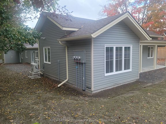 4th image of 127 Main St