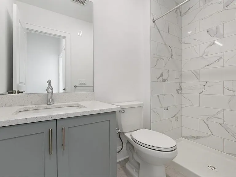 244 2nd St #3 — Photo 5