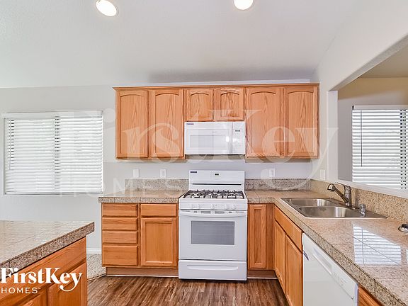 5th image of 5635 Tropic Breeze St