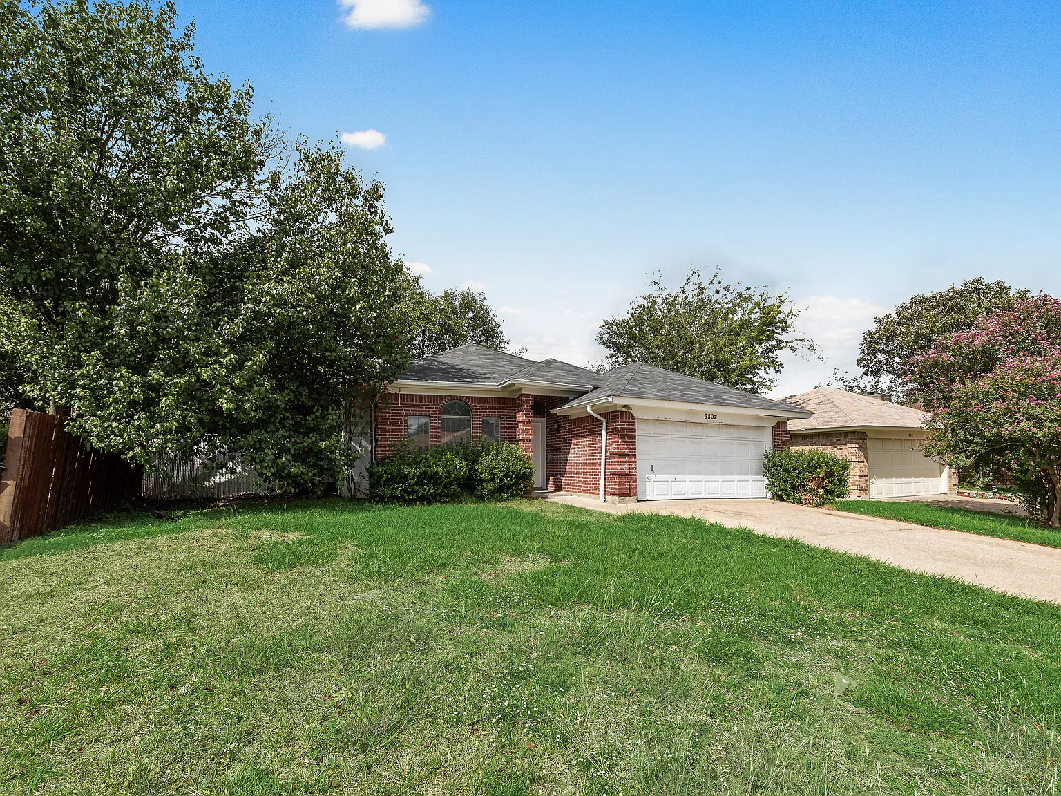 3 bed, 1.5 bath, 1070 sqft, $1,895 — Photo 4