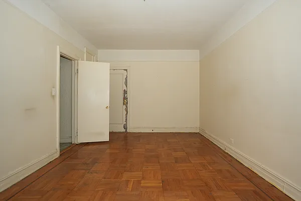 Rented by Norman Raindel, LREB | media 10