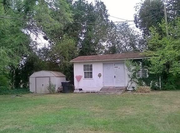 2nd image of 1423 Ashe St