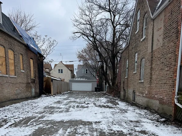 903 N Trumbull Ave, Chicago, IL 60651