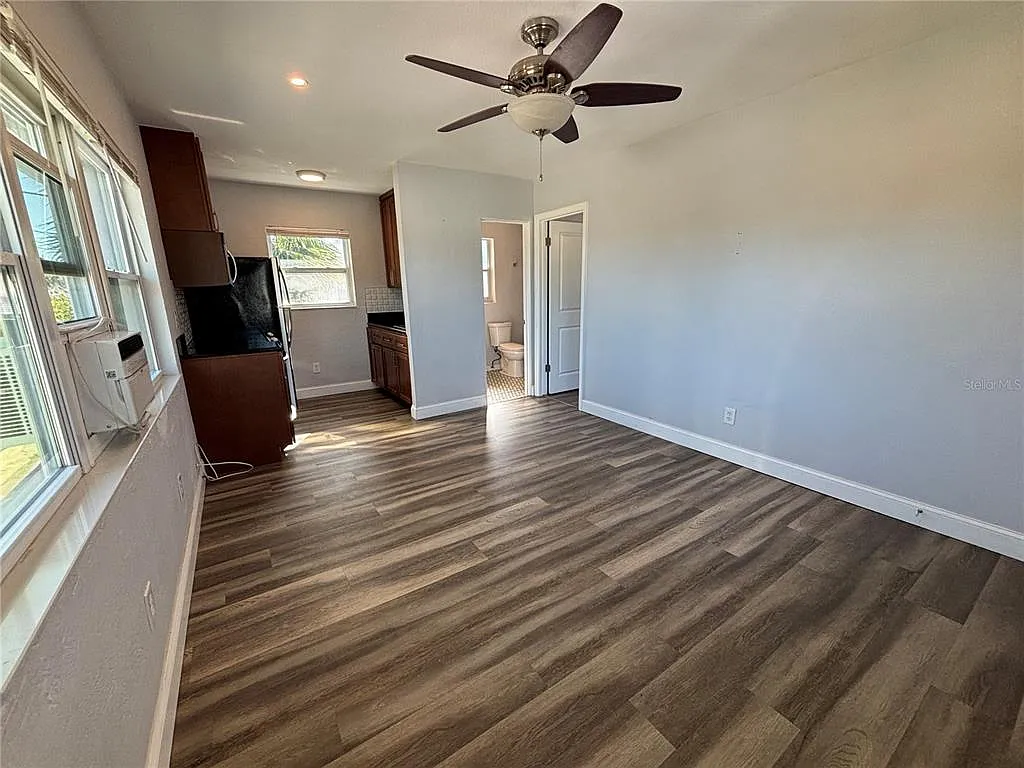 1 bed, 1.0 bath, 400 sqft, $1,250 — Photo 4