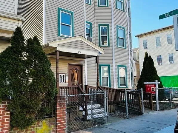 101 Hancock St, Dorchester, MA 02125