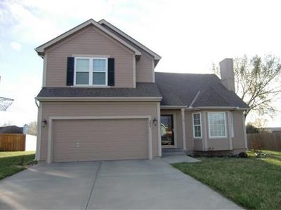 392 N Pine St, Gardner, KS, 66030