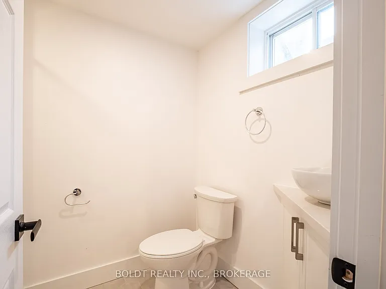 7160 Waters Ave #LOWER — Photo 10