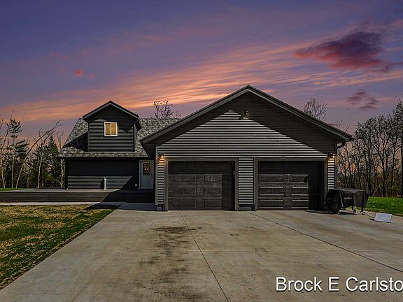 2nd image of 3233 Becker Rd