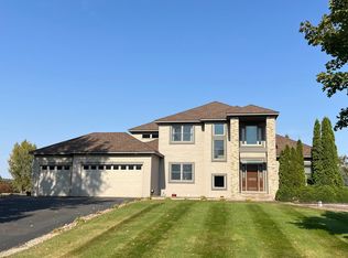 9401 Inverness Ln NW, Ramsey, MN 55303