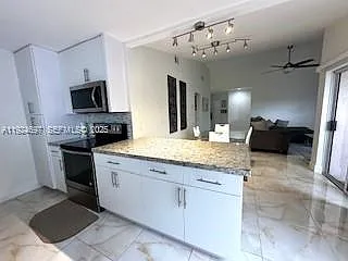 1542 Springside Dr — Photo 4