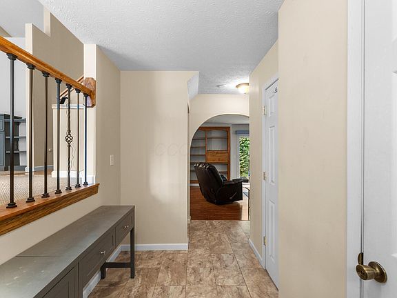 5th image of 672 Buehler Dr
