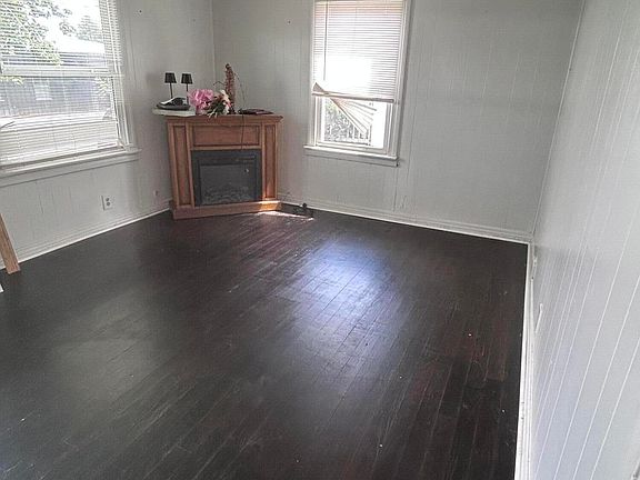 2nd image of 109 Hamilton Ave