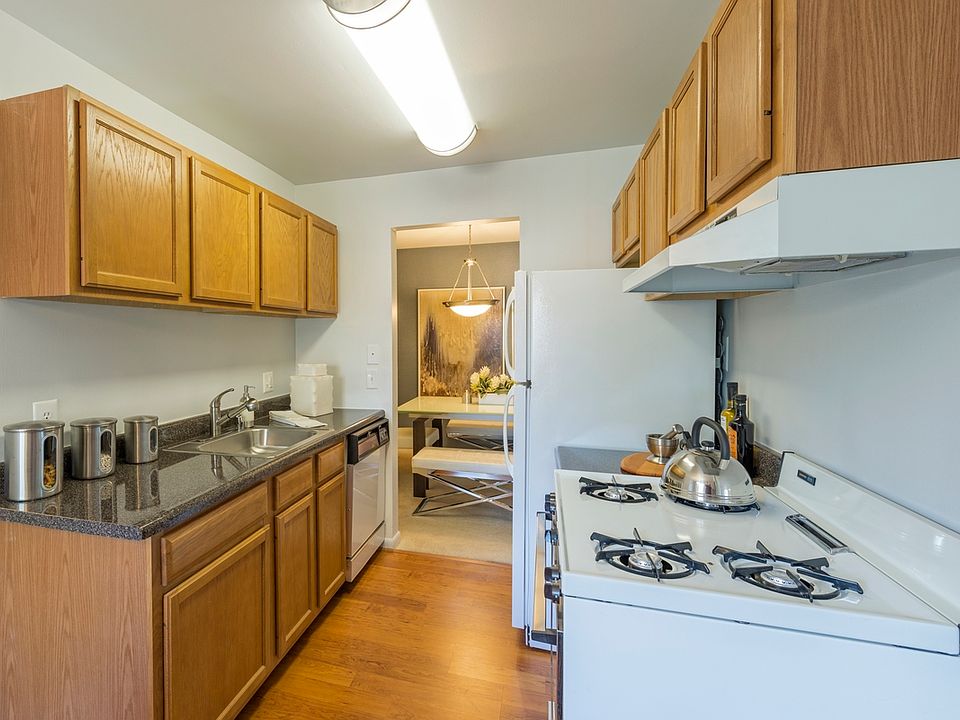 Lerner Springfield Square 7000 Rhoden Ct Springfield VA Zillow