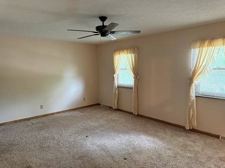 4669 Pinehurst Dr — Photo 15