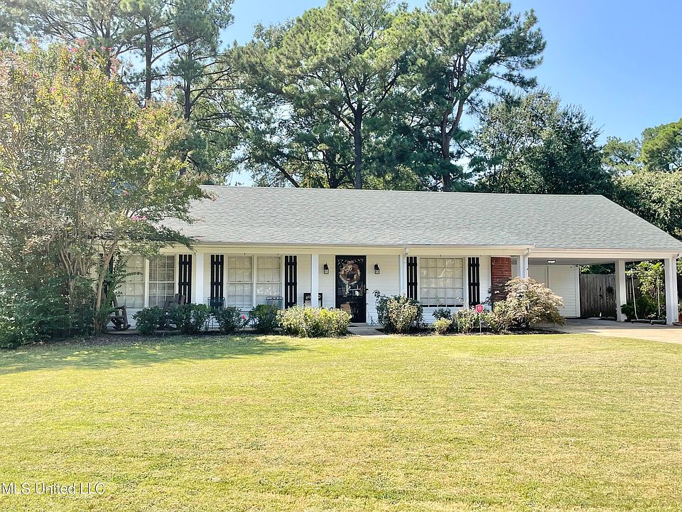 1st image of 8081 Buckingham Dr