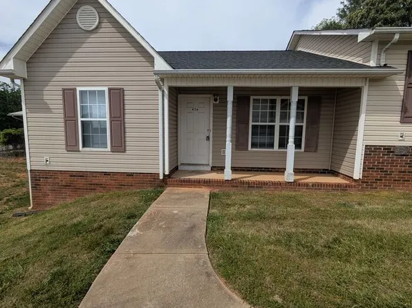 656 W 13th St, Newton, NC 28658
