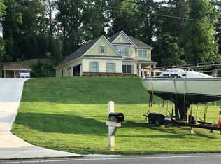 5237 Flat Creek Rd, Gainesville, GA 30504