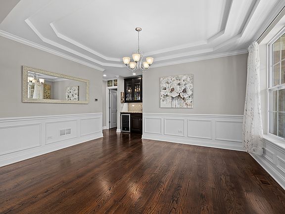3rd image of 1354 35th St