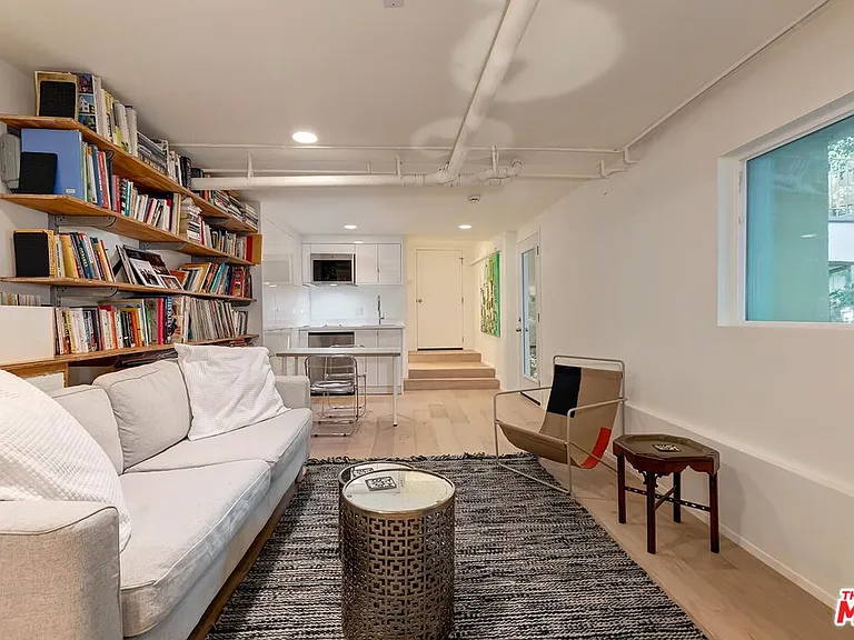 7586 Woodrow Wilson Dr — Photo 21