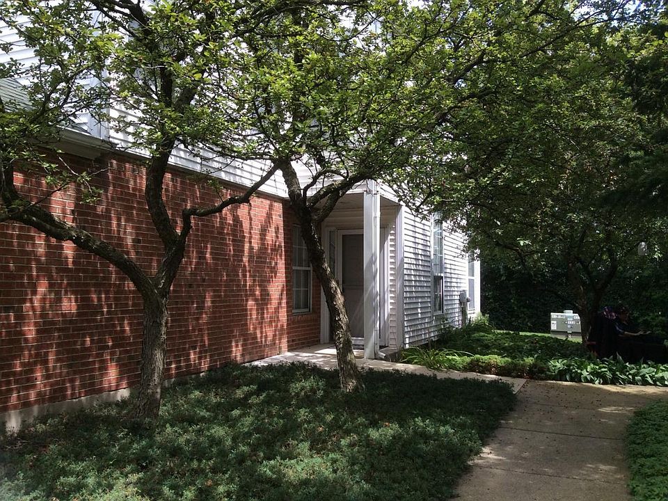 Corner Unit, private entrance